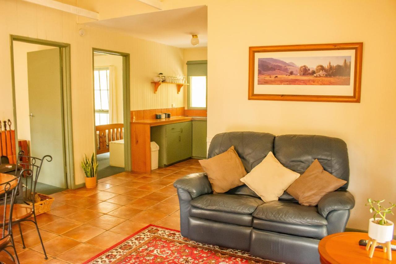Kalimna Woods Cottages Lakes Entrance Bagian luar foto
