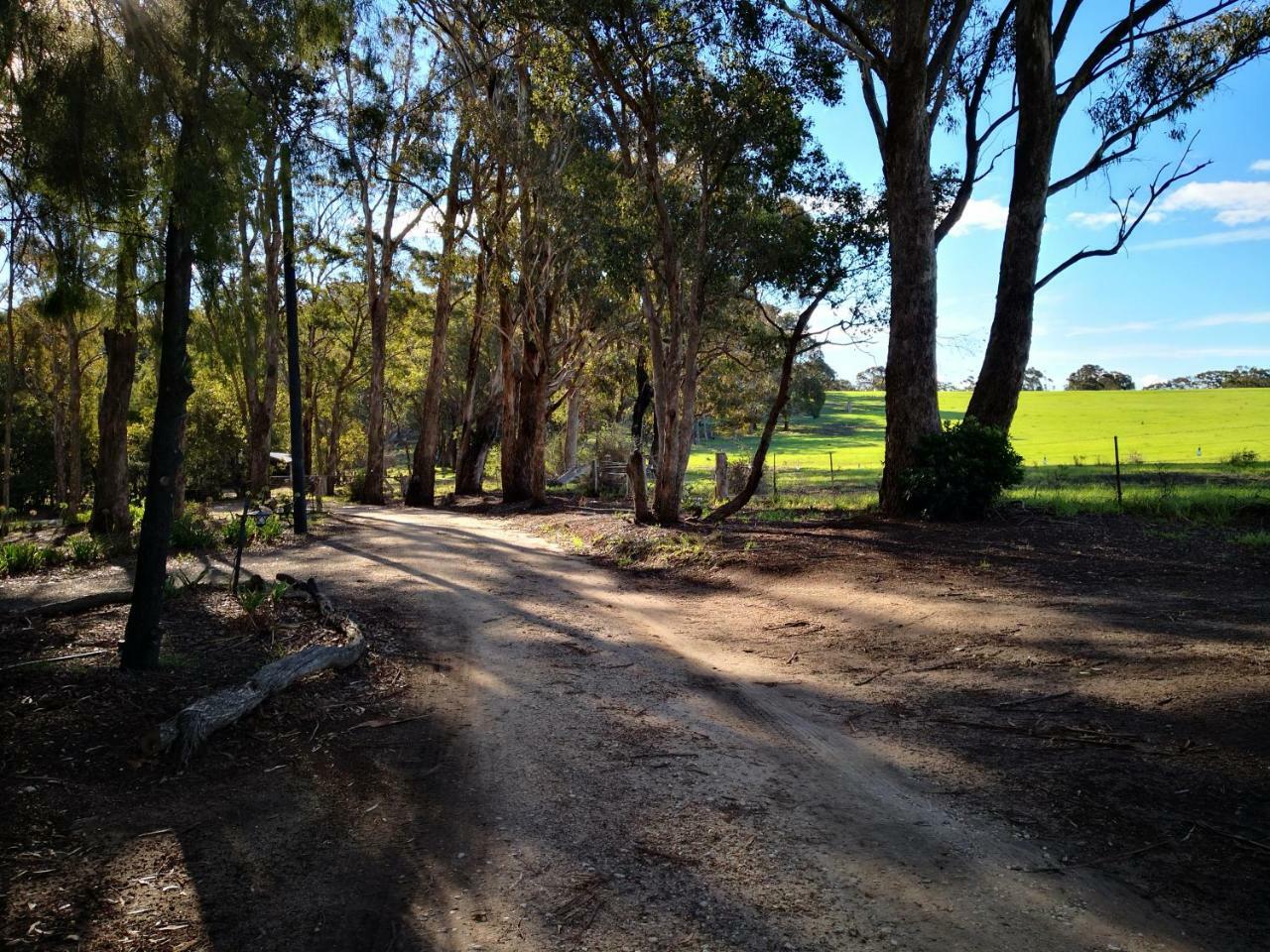 Kalimna Woods Cottages Lakes Entrance Bagian luar foto